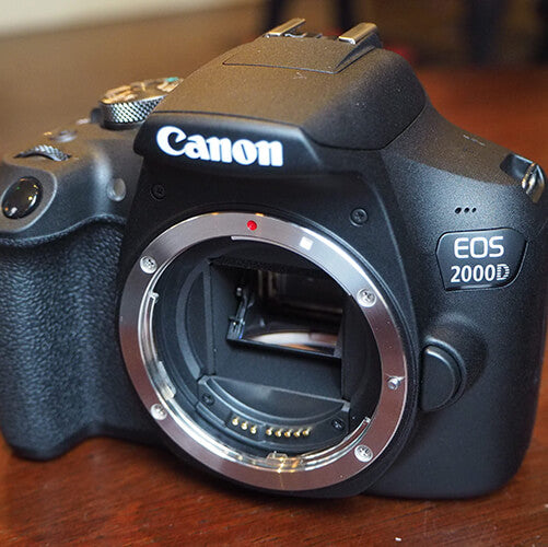 Canon EOS 2000D