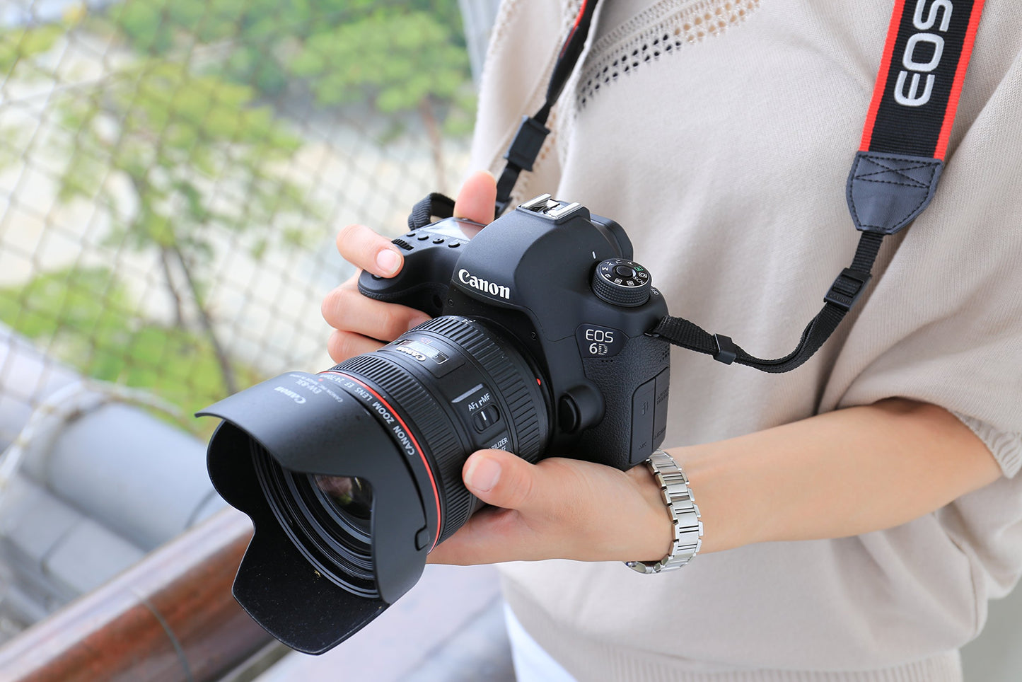 Canon EOS 6D 20.2 MP CMOS Digital SLR Camera